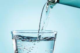 How much water should I drink to lose weight?